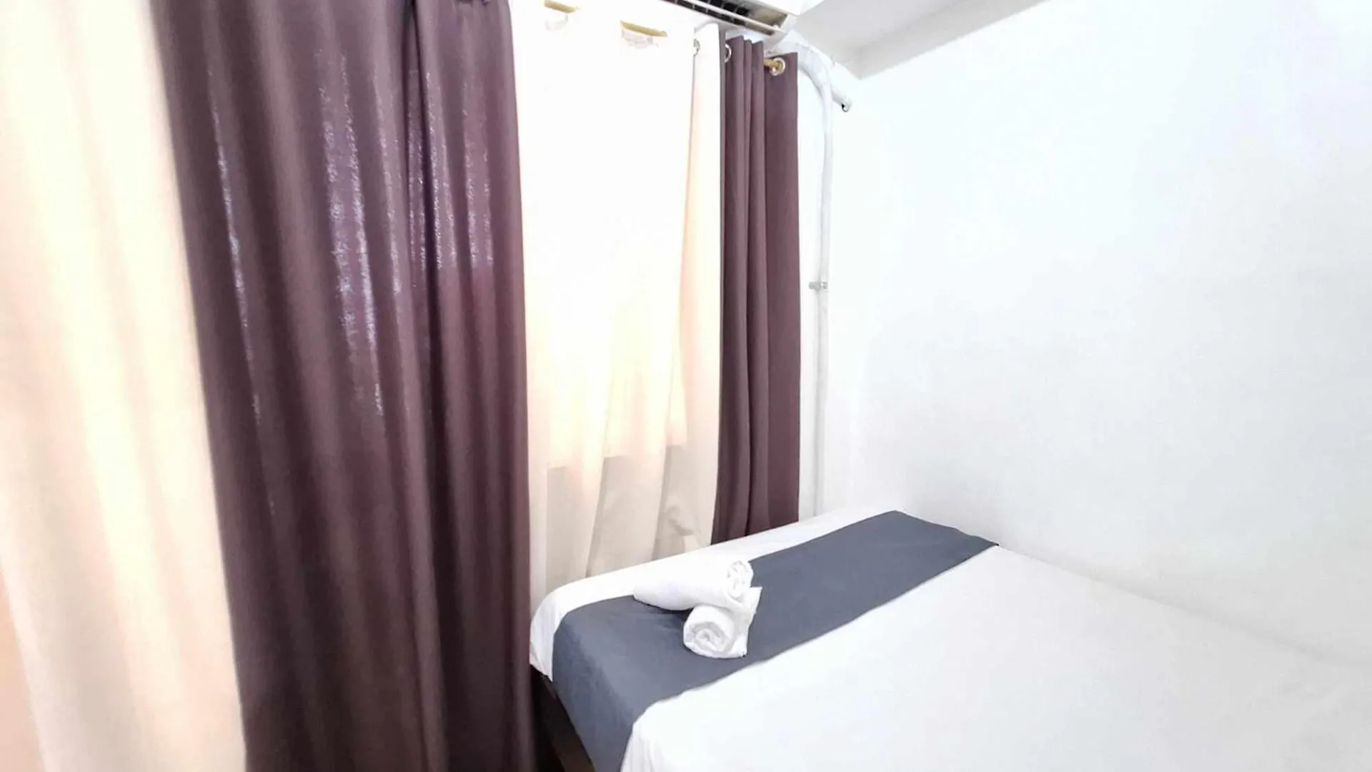 Bright And Cozy 1 Bedroom With Balcony Pool View And Wifi In Grace Residences Manila Apartment