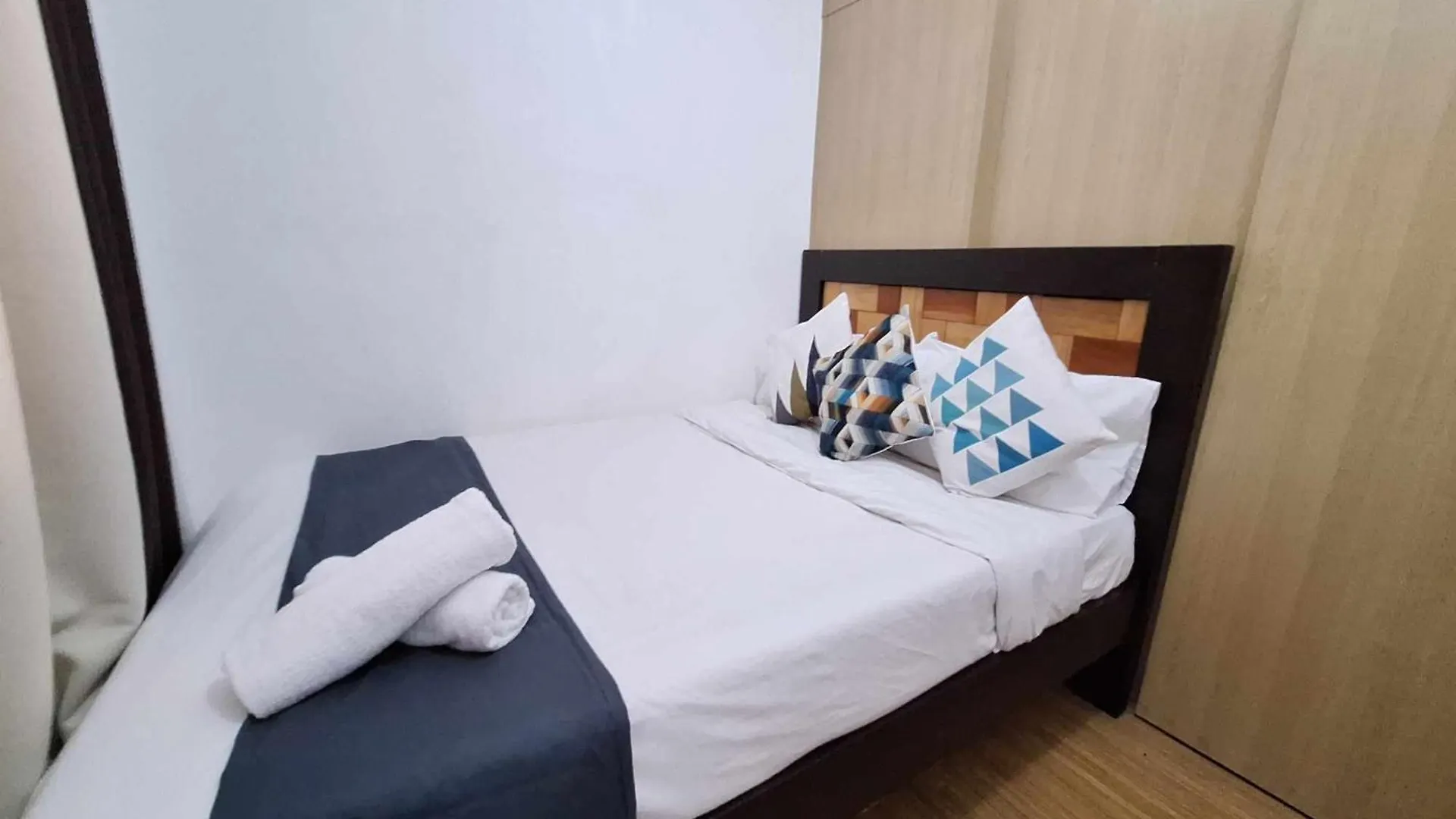 Bright And Cozy 1 Bedroom With Balcony Pool View And Wifi In Grace Residences Manila 0*,